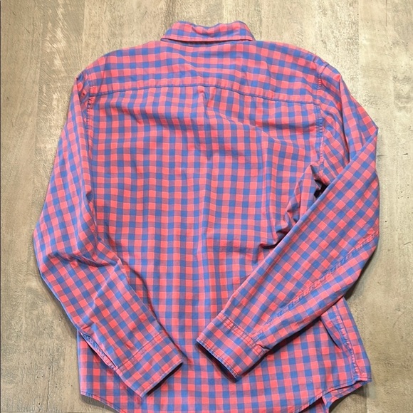 Abercrombie & Fitch Red and Blue Casual Button Down Shirt - Picture 6 of 6